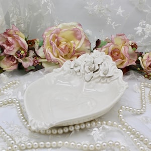 Vintage Shabby Chic White Floral Heart Dish, Handcrafted Romantic Dish, Soap Dish, Candy Dish, Jewelry Dish, Made in Italy, Home Decor