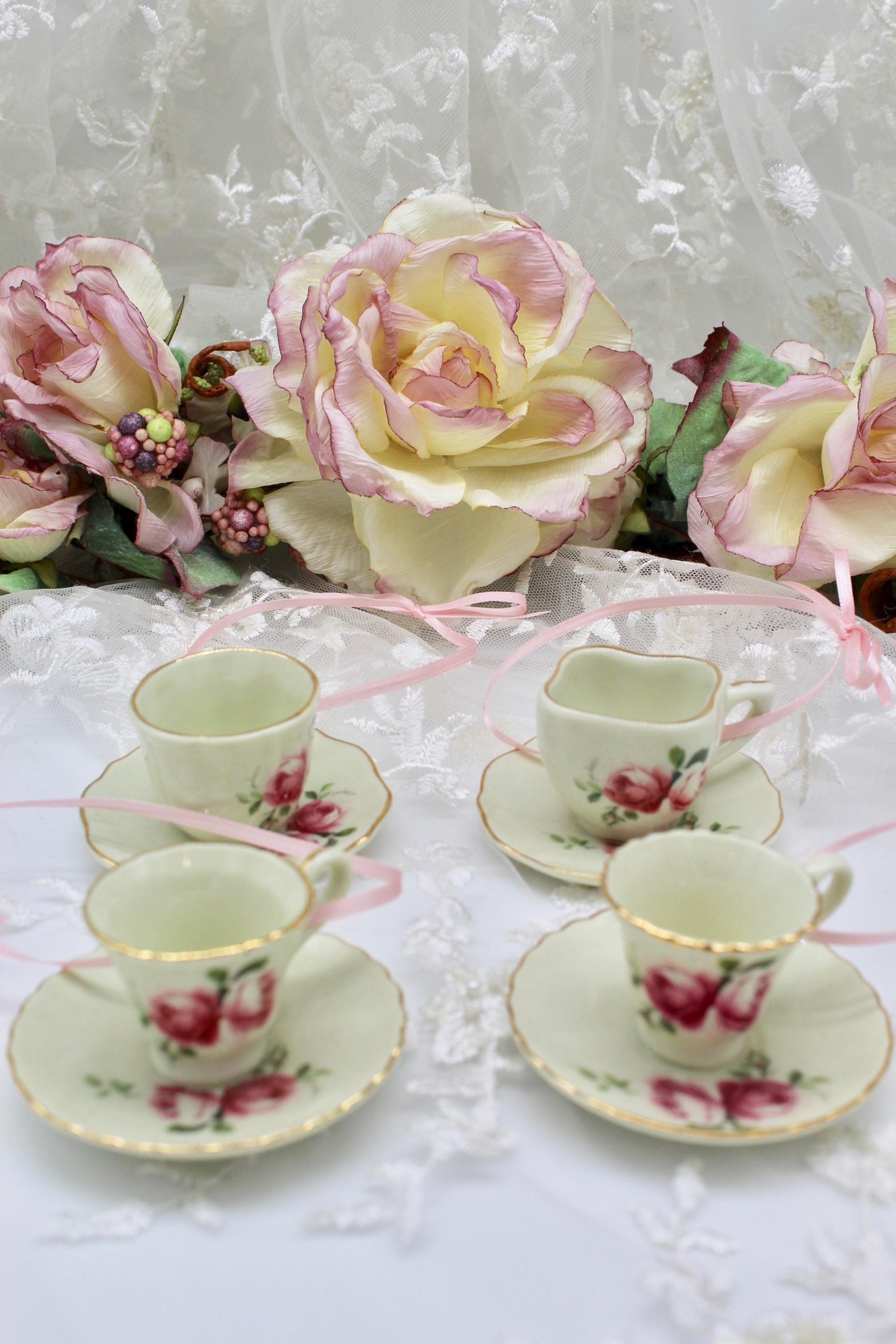 ヴィンテージ ミニチュア ロマンティック ティーカップ＆ソーサー