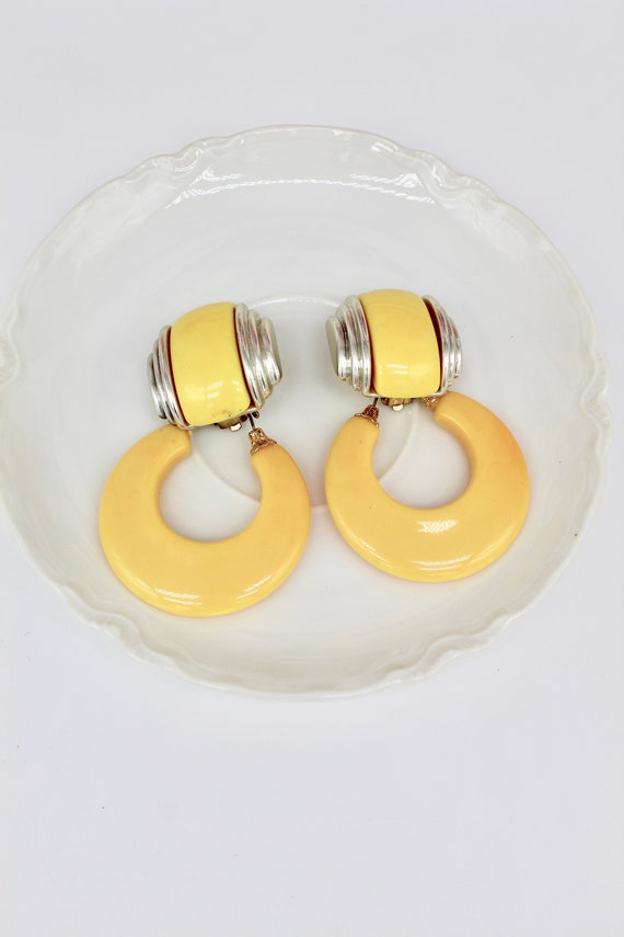 Vintage 80s Chunky Yellow Clip On Earrings, Yello… - image 6