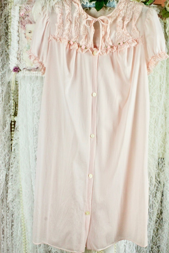 Vintage 60s Peachy Pink Nightgown, Ruffle Lace Bab
