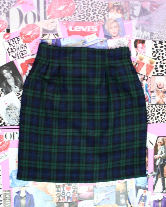 90s Fashion Checkered Skirt