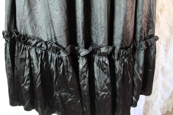 Vintage 70s Gunne Sax Long Black Ruffled Skirt, S… - image 3