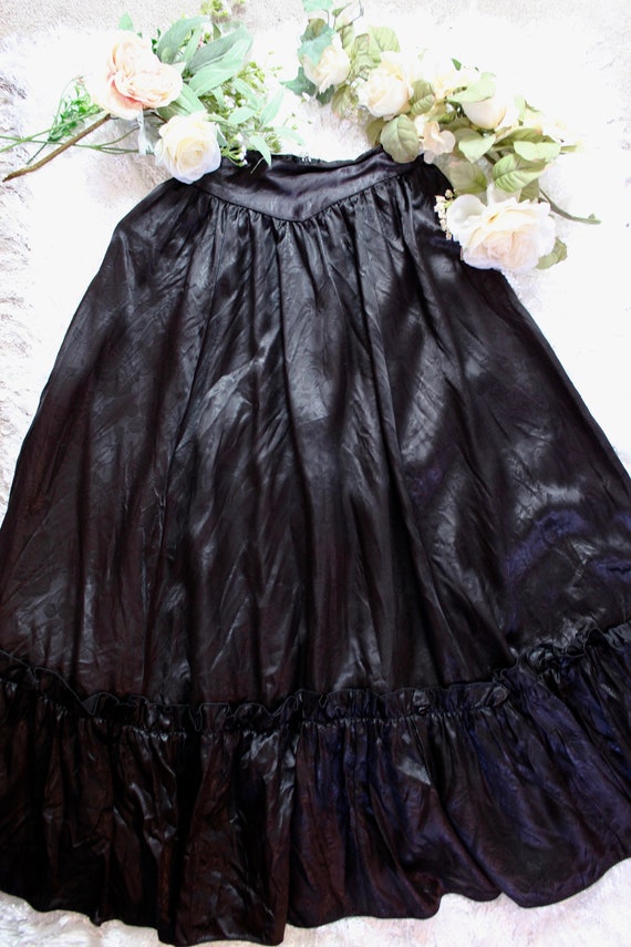 Vintage 70s Gunne Sax Long Black Ruffled Skirt, S… - image 6