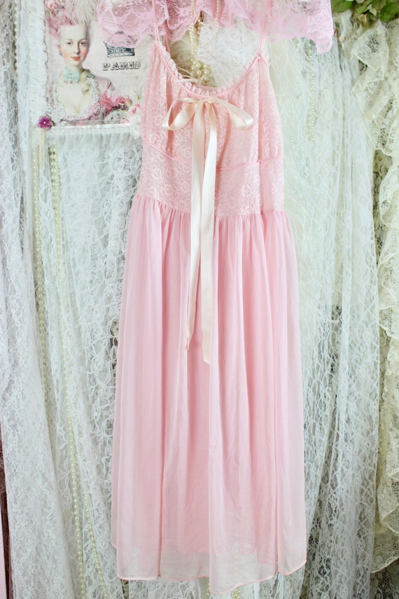 ヴィンテージ 50 年代 60 年代 絶妙なピンクのペニョワール セット  