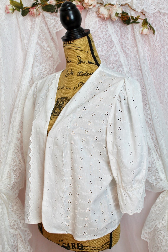 Vintage 70s 80s White Embroidered Eyelet Blouse/J… - image 5