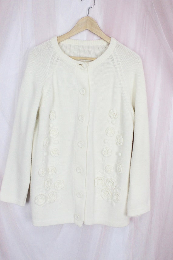 Vintage Beige Floral knitted Sweater