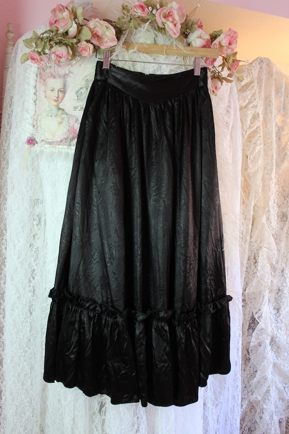 Vintage 70s Gunne Sax Long Black Ruffled Skirt, S… - image 2