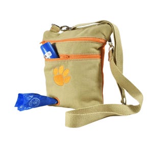 Crossbodytas hondentas traktatietas met ingebouwde poepzakjesdispenser - zindelijkheidstraining voor huisdieren - gemakkelijk mee te nemen lekkernijen waterspeelgoedtelefoon