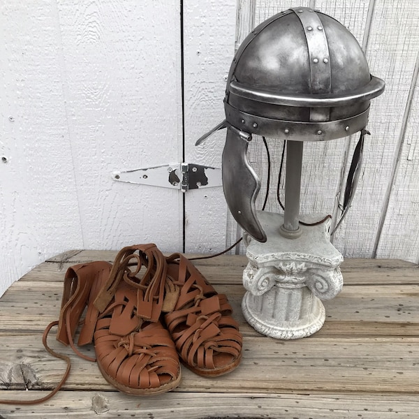 Screen Worn Roman Helmet and sandals from Knight at the Museum. Roman Armor, Roman Centurion, Medieval Armor, Medieval Armour.