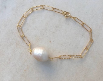Large Baroque Pearl Bracelet