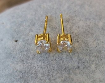 Gold Solitaire Stud Earrings