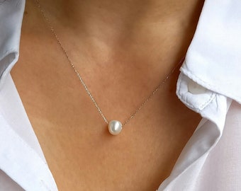White Solid Gold Baroque Pearl Necklace