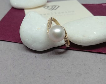 14k Solid Gold Freshwater Pearl Ring, Gold Crossover CZ Ring, Freshwater Pearl, Zircon Ring, Stacking Ring, Gift for her