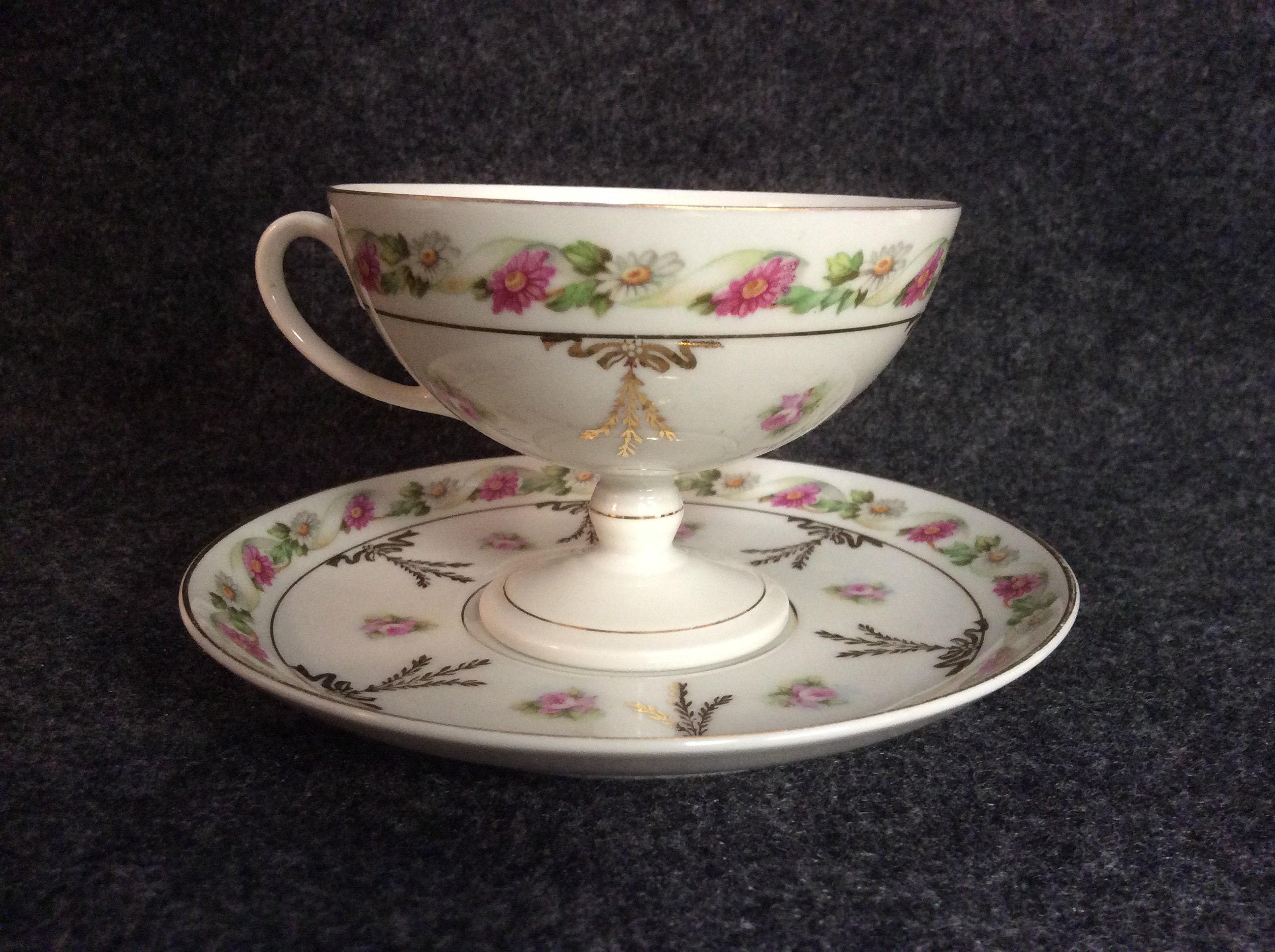 Australia Vintage Pedestal Tea Cup and Saucer Set E631 Etsy