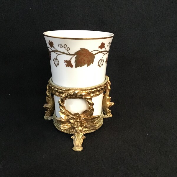 Vintage Stylebuilt #871 Bathroom Porcelain Cup with Ormolu Stand E2665