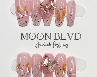 Vals de primavera / Ataúd largo 506 / Mariposa giratoria / Uñas MoonBlvd / Uñas postizas de lujo / Arte de uñas en 3D
