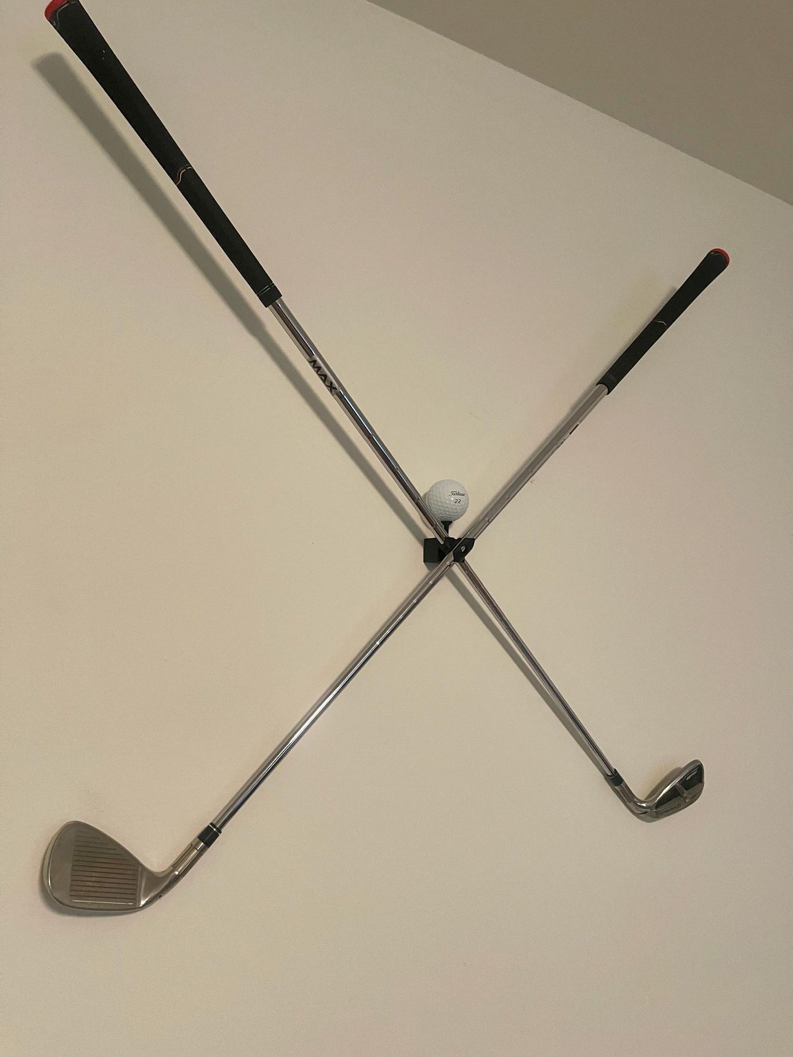 Dual Golf Club Wall Mount Bracket With Tee Holder for Golf Ball / X ...