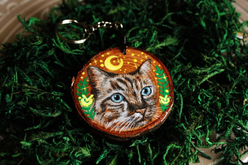 Pet Keychain, Wooden Slice Pet Portrait, Cat Keychain, Cat Painting, Cat Ornament, Cat Mom Keyring, Pet Loss Gift, Christmas Gift Idea, Xmas image 6