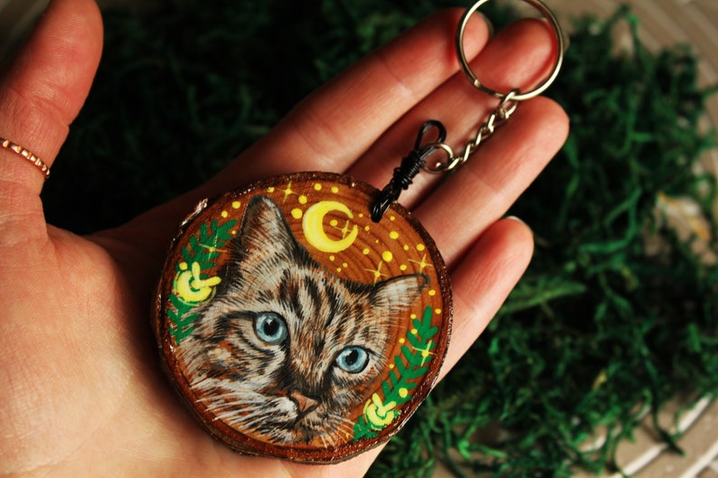 Pet Keychain, Wooden Slice Pet Portrait, Cat Keychain, Cat Painting, Cat Ornament, Cat Mom Keyring, Pet Loss Gift, Christmas Gift Idea, Xmas image 2