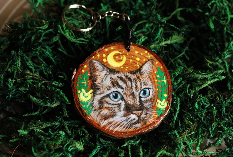 Pet Keychain, Wooden Slice Pet Portrait, Cat Keychain, Cat Painting, Cat Ornament, Cat Mom Keyring, Pet Loss Gift, Christmas Gift Idea, Xmas image 3