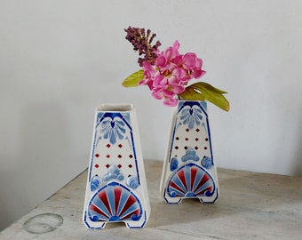 Art Déco Vases Pair from Ceranord Saint Amand France, Geometric Seaside Design with Seashells in Red White Blue for Small Cut Flower Display