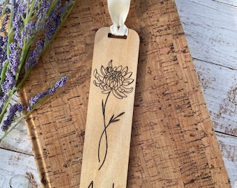 Personalized Birth Flower Bookmark, Customized Gift For Mom, Book Lover Gift for Friend, Custom Birth Month Gift, Floral Bookmark with Name