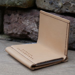 LOOP7 · Porta-cartões clássico de couro com três dobras e bolso único · Feito sob encomenda · Carteira masculina feita à mão · Presente · Porta-cartões compacto e fino