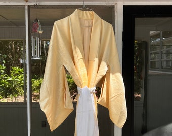 Vintage silk kimono robe / vintage 1970s kimono robe / kimono / Japanese kimono robe / yellow kimono / yellow kimono robe / vintage kimono