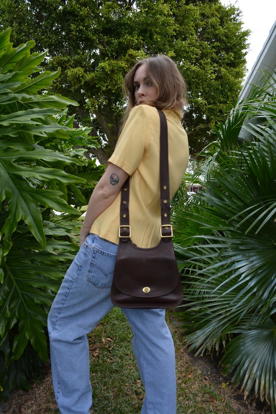 vintage coach bag / coah saddle bag / brown leathe