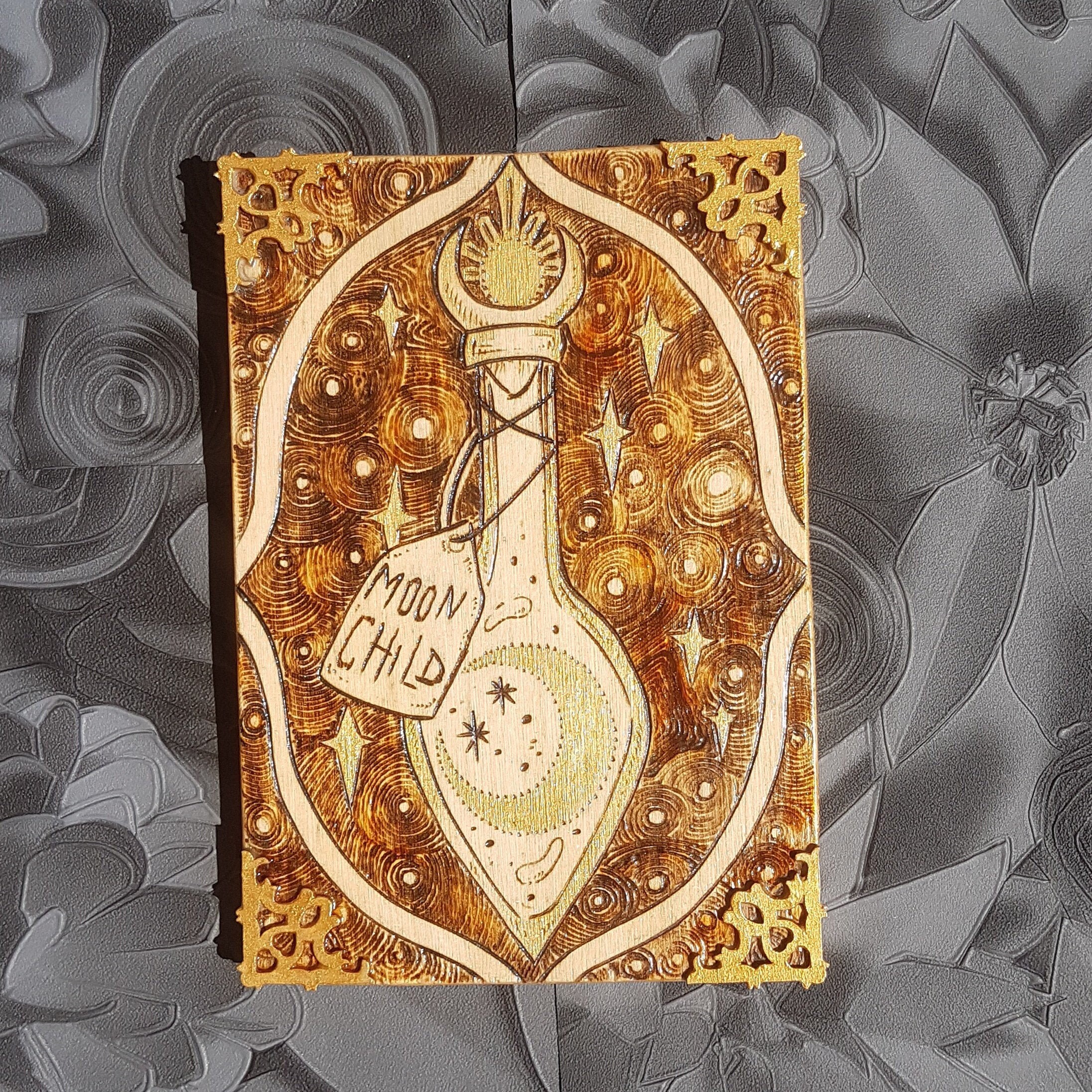 Potion Magique Moon Child Pyrogravure Tableau en Bois , Déco Sorcière , Victorien , Gothique , Tatto