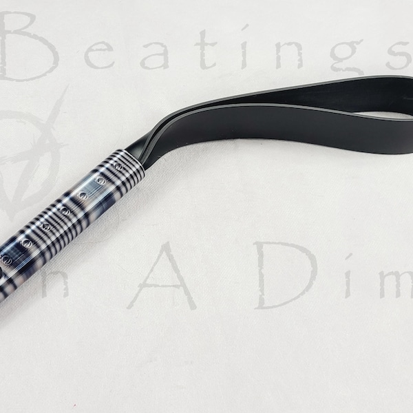 Rubber Demon Slapper: Pętelkowa gumowa zabawka fetyszowa z uchwytem drukowanym w 3D