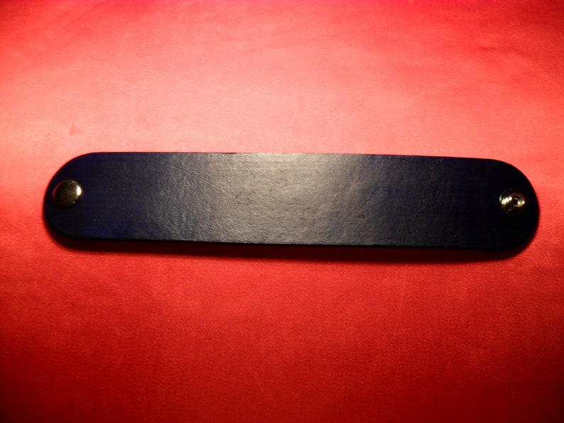 LEATHER 1 Snap 1 12 wide BRACELET Top /& Side Dyed ASSORTED Color