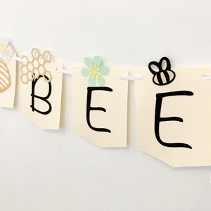 Gepersonaliseerde bijenwimpelslinger. Verjaardagsbanner - Wanddecoratie - Babydecoratie