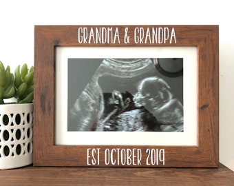 Baby Announcement Picture Frame // Ultrasound Picture Frame // Grandma and grandpa est date // Gift for Grandparents