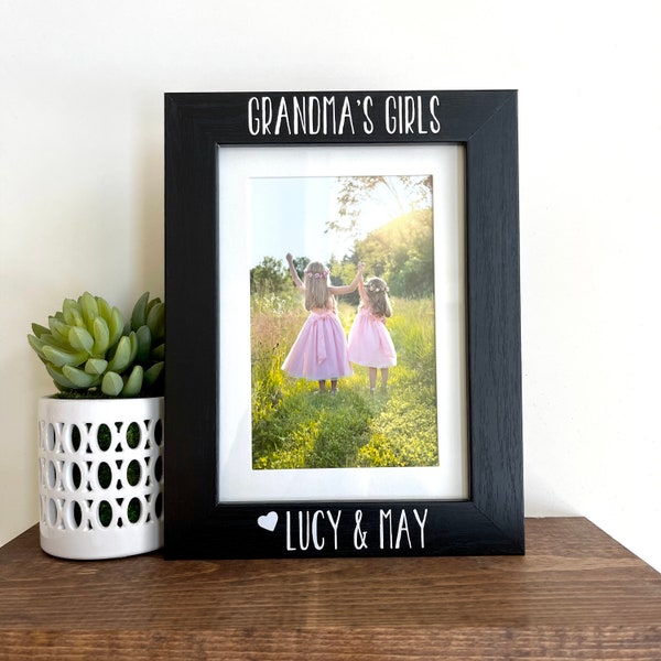 Grandma's Girls Picture Frame // Personalized Picture Frame / Grandma Gift / Mother's Day Gift // Gift for Grandma // From Granddaughters
