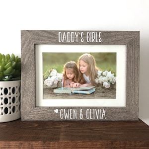 Daddy's Girls Picture Frame // Personalized Gift for Dad from Sons/ Daughters // Father's Day Gift // Dad Picture Frame Gift // Gift for Dad