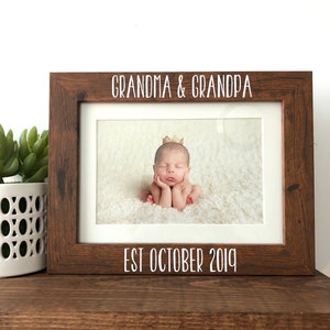 New Grandparent Gift Picture Frame // Newborn Picture Frame // Grandma and grandpa est date // Gift for Grandparents // Birth Announcement