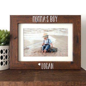 Momma's Boy Picture Frame // Personalized Gift // Mom Gift / Mother's Day Gift // Gift for Mom // Christmas Gift to Mom / picture frame gift