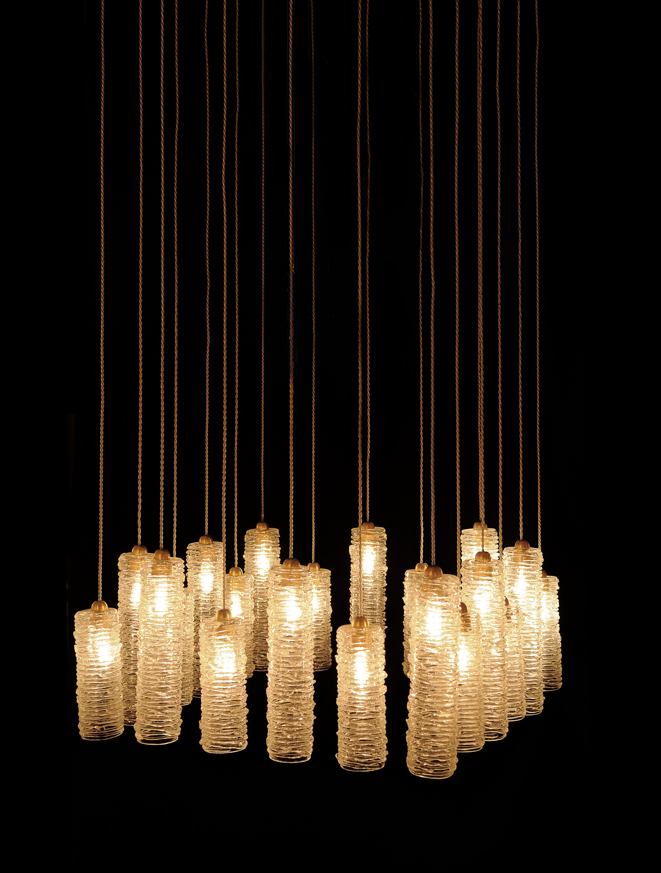 Goldener LED Treppenkronleuchter Mit Hoher Decke 12 Lichter Dimmbare