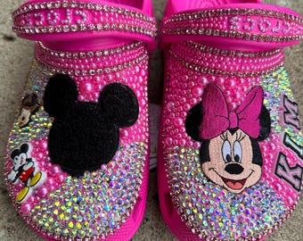 Custom Minnie mouse crocs.