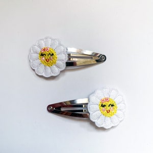 Daisy Flower Hair Clips