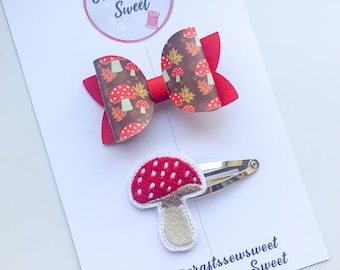 Toadstool Mushroom Bow Set