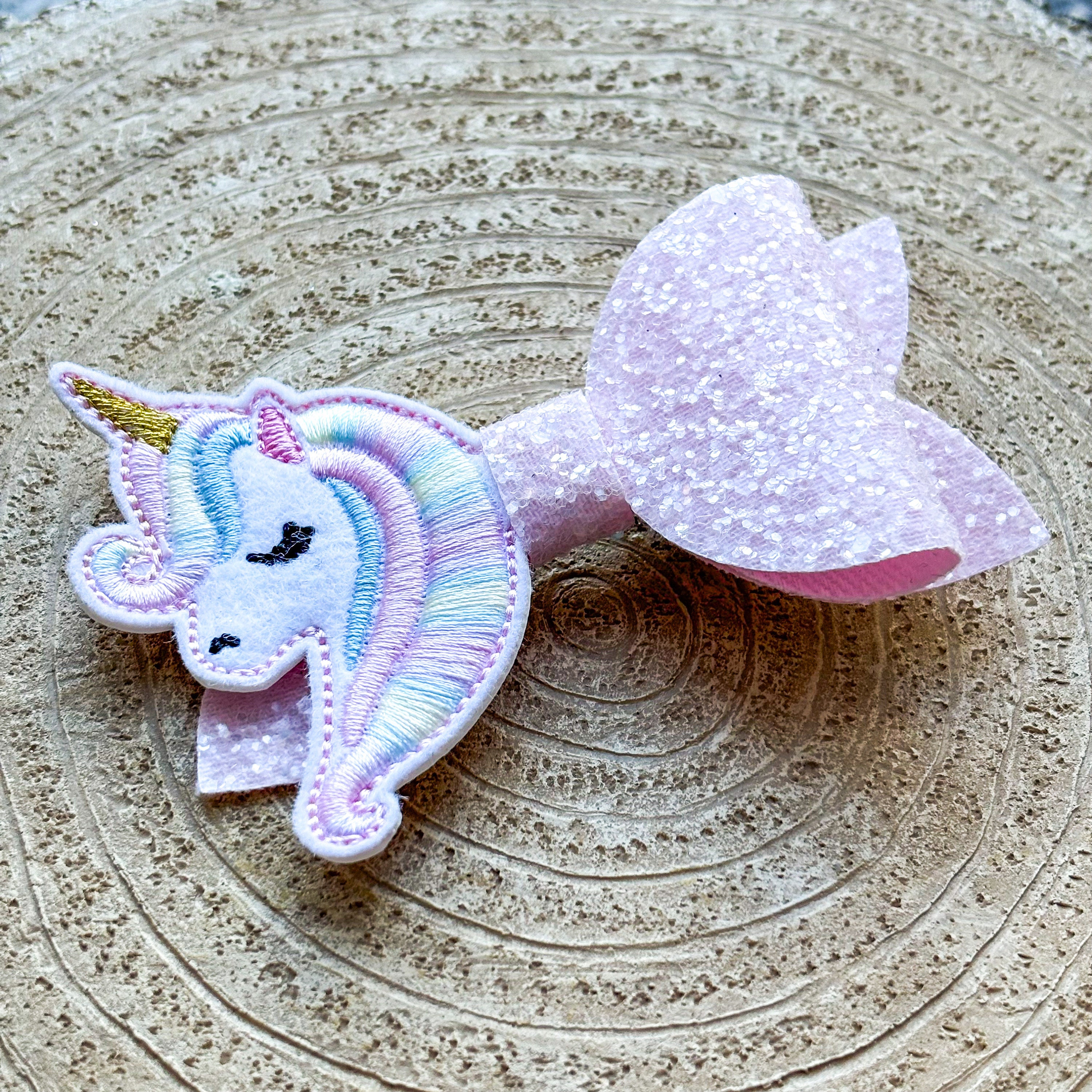 Barrette licorne - noeud pour cheveux licorne arc-en-ciel
