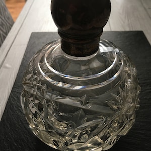 Large Cut Crystal Victorian/Edwardian Perfume Flacon with Solid Silver lid.