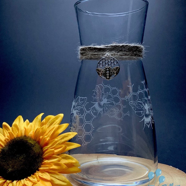 Bumble Bee And Honeycomb Engraved Vase