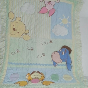 Disney-Winnie The Pooh-Crib Comforter/Quilt-SENSORY-Tigger-Piglet-Eeyore-Vintage