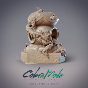 Könnte beinhalten: Eine 3D-gedruckte Miniatur eines Steinbaus mit einem Rankenmuster. Die Struktur ist mit einem strukturierten, organischen Material bedeckt, das an Moos oder Ranken erinnert. Die Miniatur ist in einer hellbraunen Farbe bemalt.