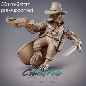 Puede incluir: Una miniatura pre-soportada de 32 mm + 54 mm de una figura humanoide con cabeza de pájaro que lleva un sombrero y sostiene una ballesta y una espada. La figura está de pie sobre una bolsa.