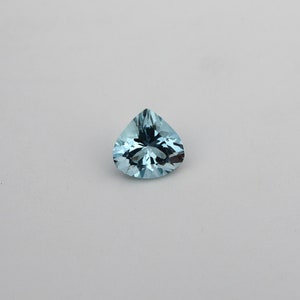 2.36 Carat Natural Blue Aquamarine Heart Cut Gemstone 9.4x9.6x5.9 MM Untreated Blue Color Aquamarine Gemstone For Ring/Pendant Jewellery