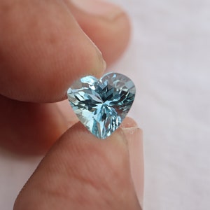 9 MM Natural Blue Aquamarine Heart Cut, 2.39 Carat Aquamarine Faceted Heart Shape Gemstone For Jewellery Making